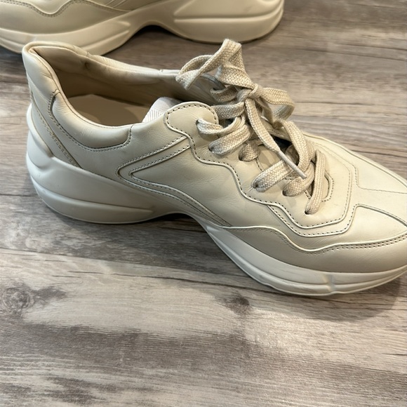 Gucci Rhyton Apple Trainers - Picture 2 of 6